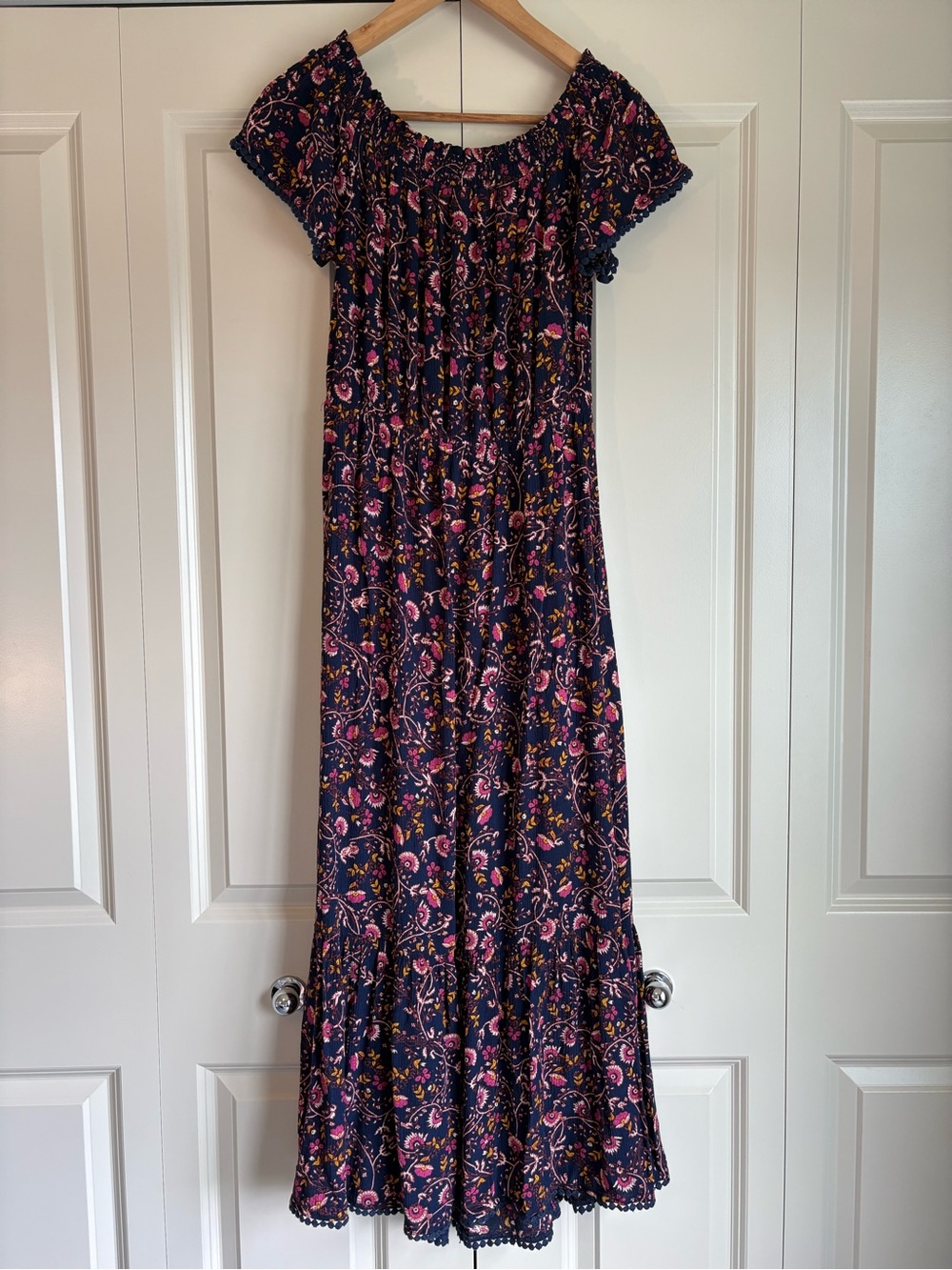 Old Navy Floral-Print Off-the-Shoulder Waist-Defined Maxi Dress size small - Picture 4 of 11